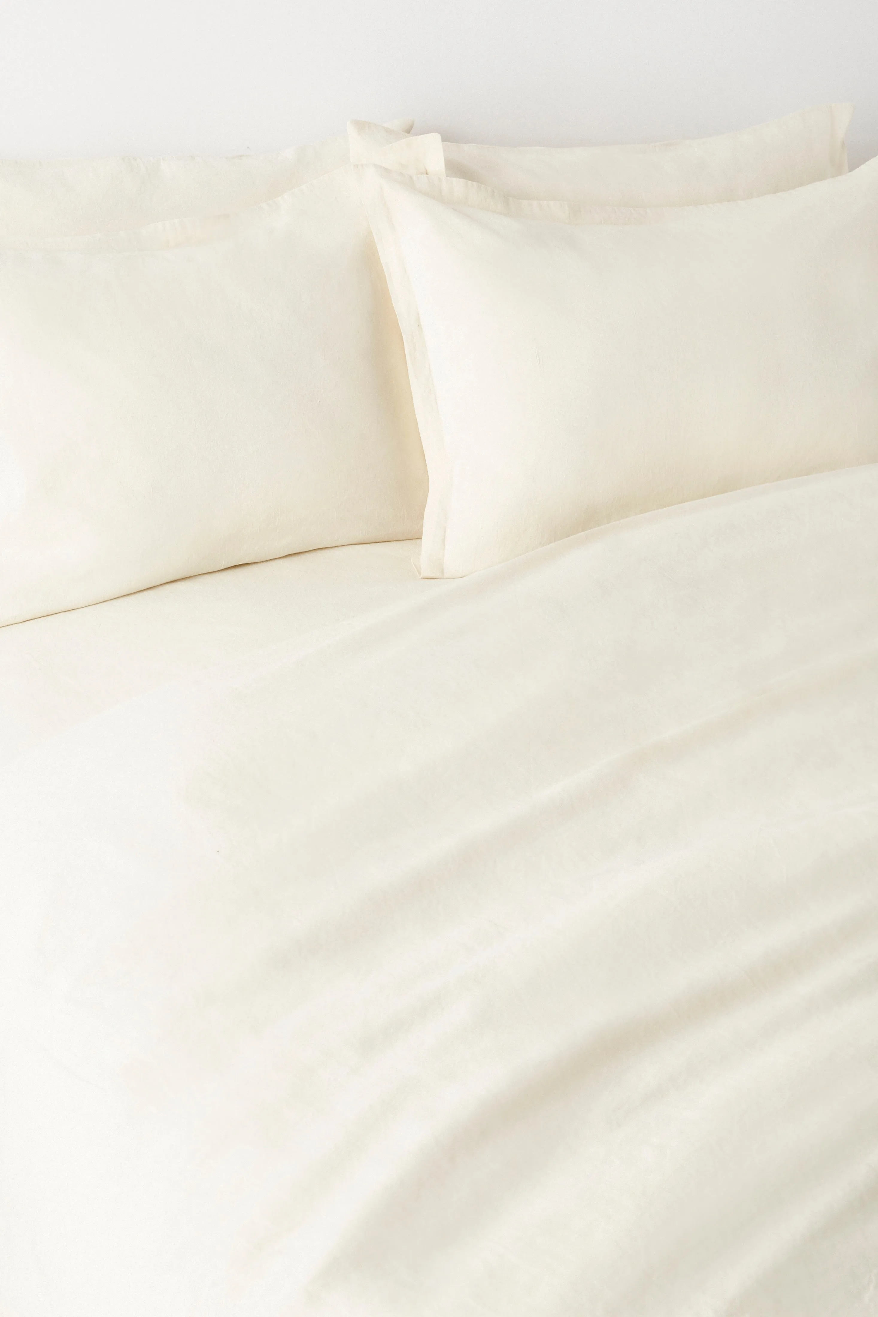 Linen Duvet Cover and Pillow Sham Set in Natural