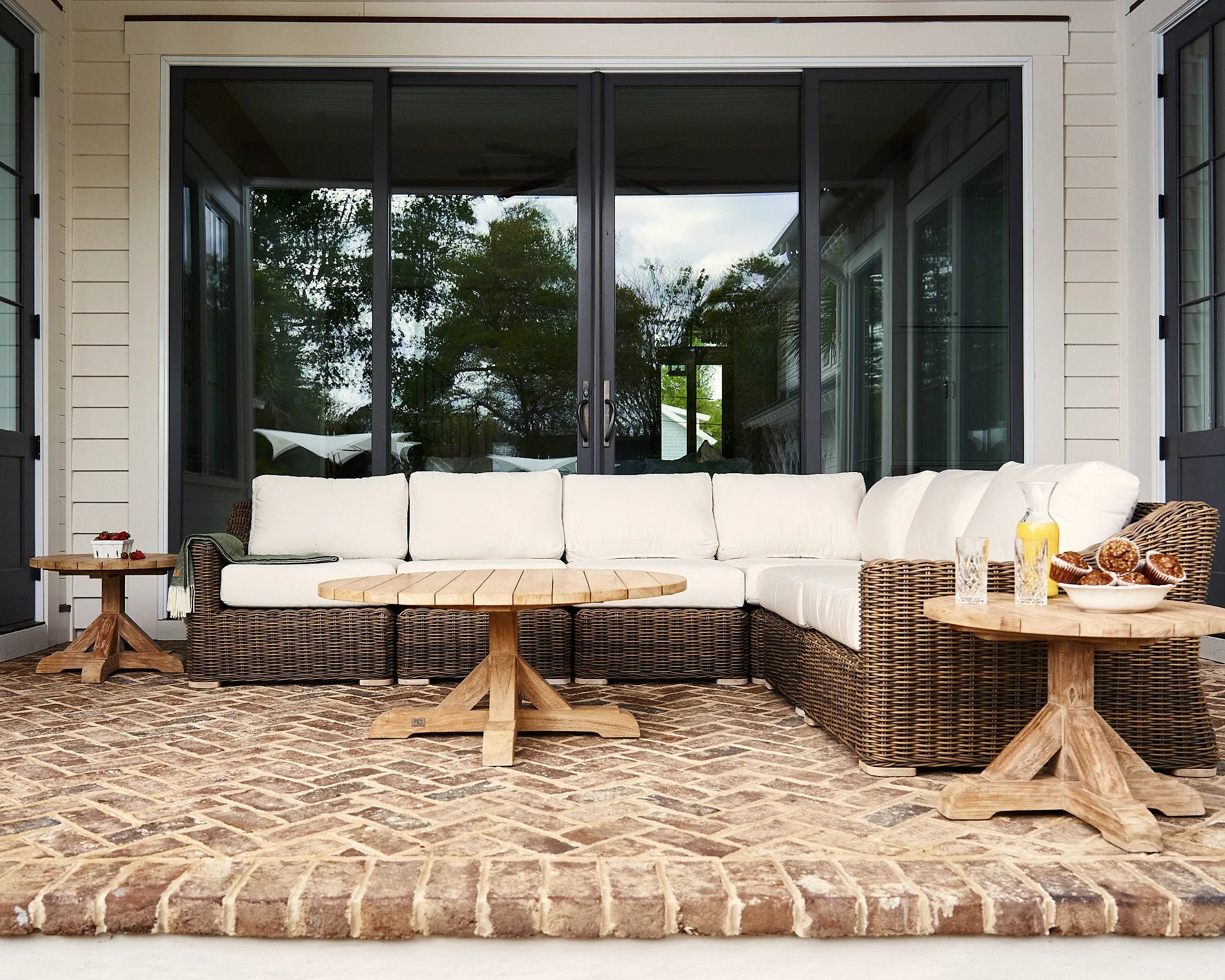 Newport Outdoor 6-Piece Sectional